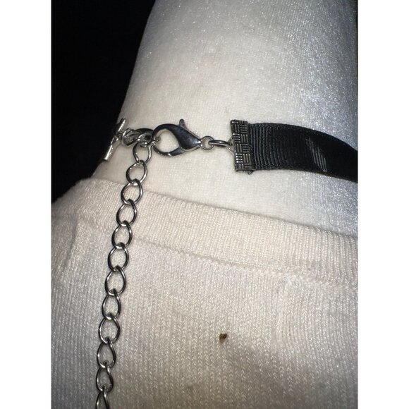 Traci Lynn Silver Texture Statement Necklace -- 18" - Picture 6 of 8